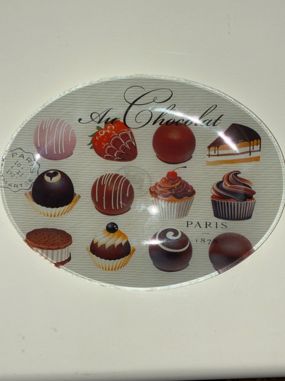Michel Design‎ Works "Au Chocolat" oval glass trinket or soap dish.  Like New.